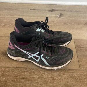 ASICS Women's GT-2000 7 Running Shoes size 9.5